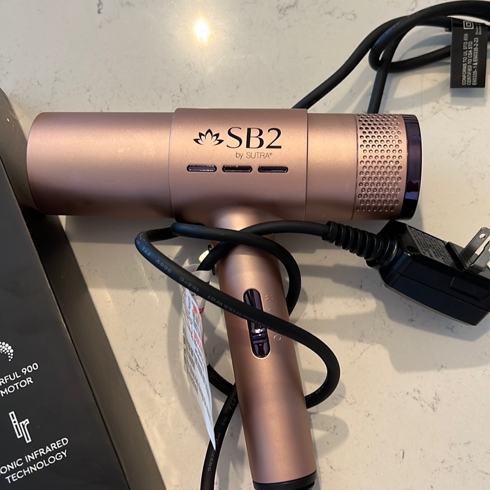Sb2 air pro blow dryer. Like brand new.